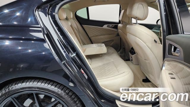 Genesis G70 Elite, 2020 12