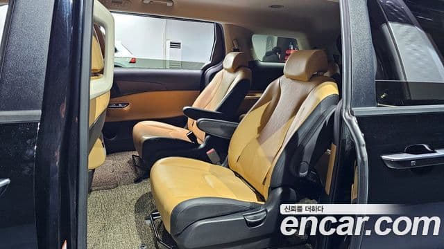 Kia Carnival 4세대 Prestige, 2022 12