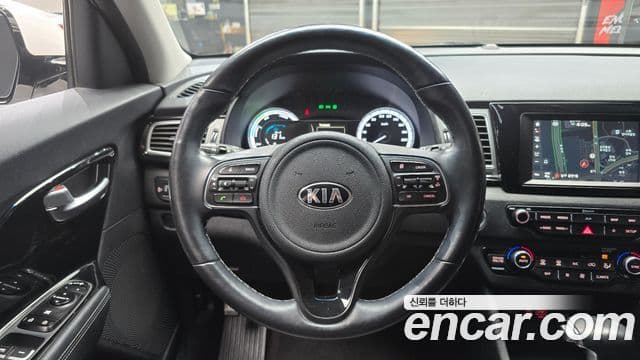 Kia Niro Prestige, 2018 14