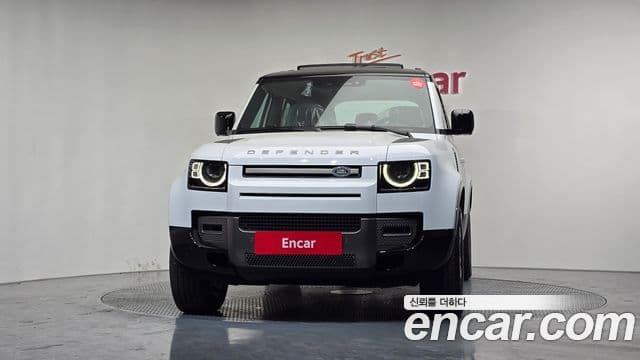 Land Rover Defender (L663) 110 P300 X-Dynamic SE, 2024 3