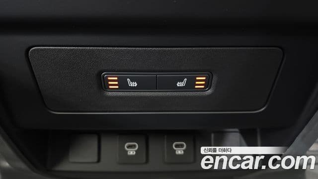 Land Rover Defender (L663) 110 P300 X-Dynamic SE, 2024 18