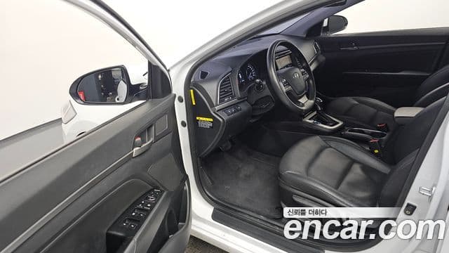 Hyundai Avante AD 1.6 GDI Value Plus, 2018 10