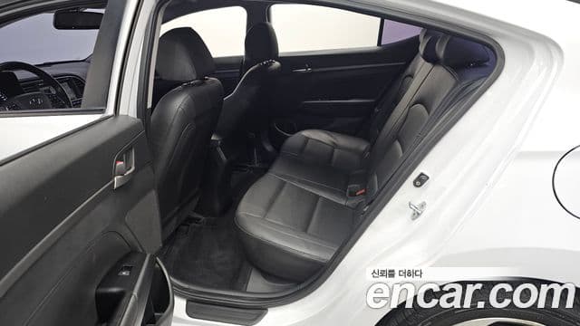 Hyundai Avante AD 1.6 GDI Value Plus, 2018 11