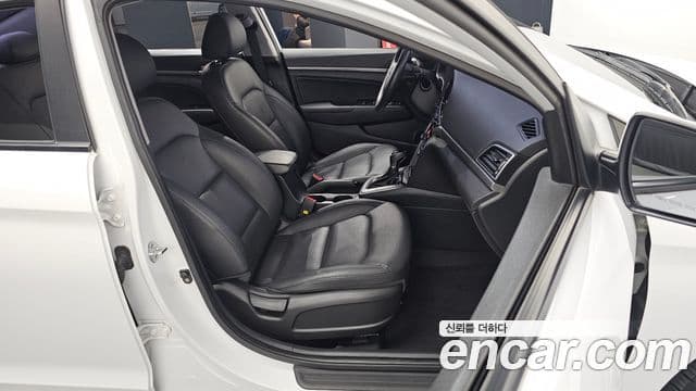 Hyundai Avante AD 1.6 GDI Value Plus, 2018 13