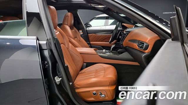Maserati Levante 3.0 AWD Modena, 2021 10