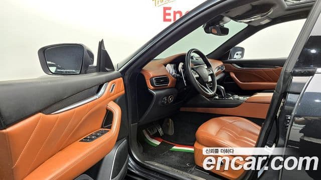 Maserati Levante 3.0 AWD Modena, 2021 11