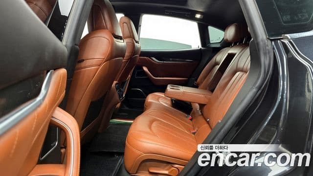 Maserati Levante 3.0 AWD Modena, 2021 12