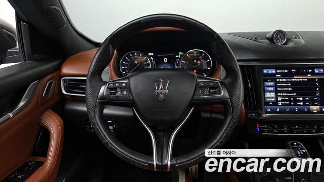 Maserati Levante 3.0 AWD Modena, 2021 13
