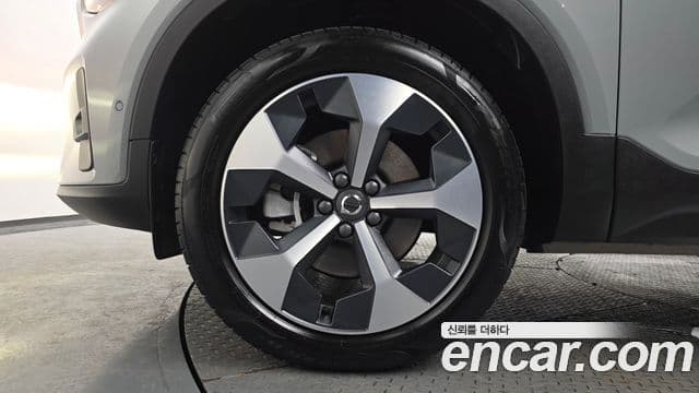 Volvo XC40 B4 Ultra Bright, 2025 все фото