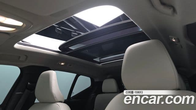 Volvo XC40 B4 Ultra Bright, 2025 16