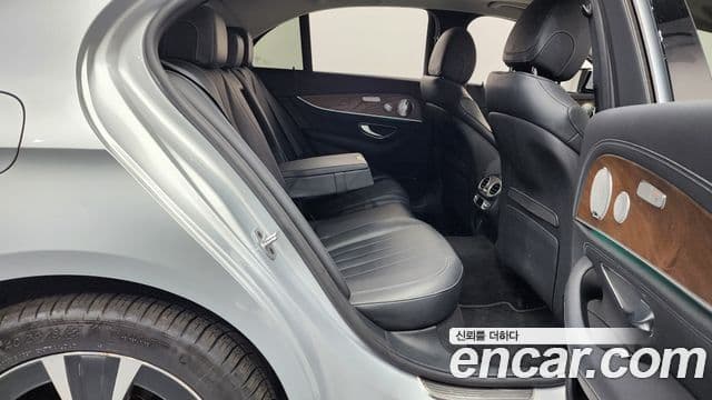 Mercedes-Benz E-класс W213 Exclusive, 2020 12