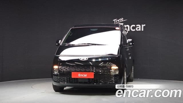 Hyundai Staria Modern, 2025 3