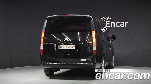 Hyundai Staria Modern, 2025 4