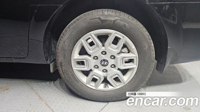 Hyundai Staria Modern, 2025 все фото