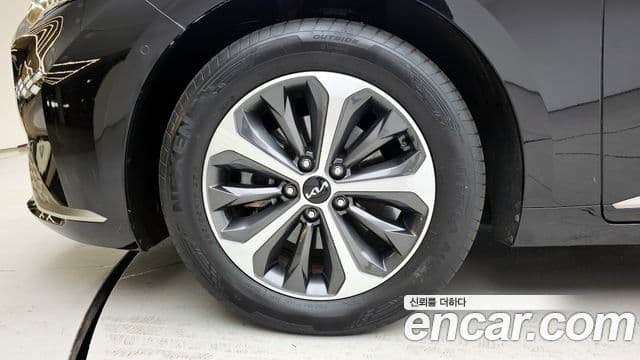 Kia K8 гибрид Noblesse, 2022 все фото