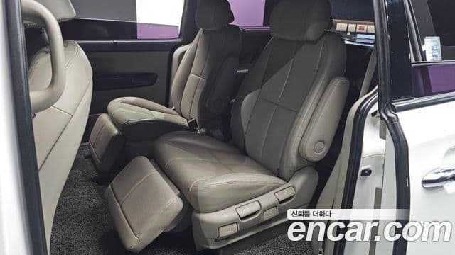 Kia The / новый New Carnival VIP, 2019 12