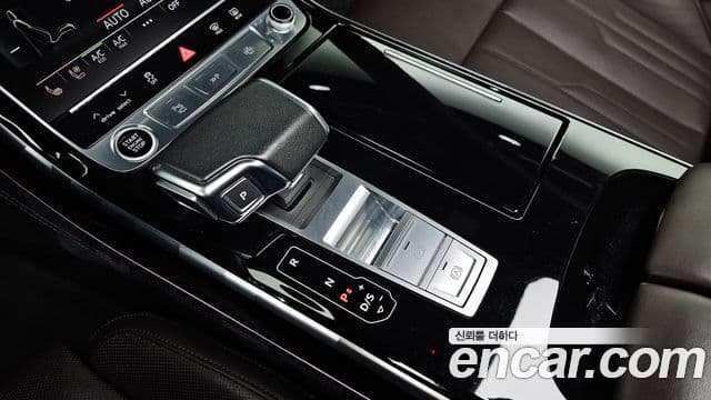 Audi A8 (D5) 55 TFSI Quattro LWB, 2021 9