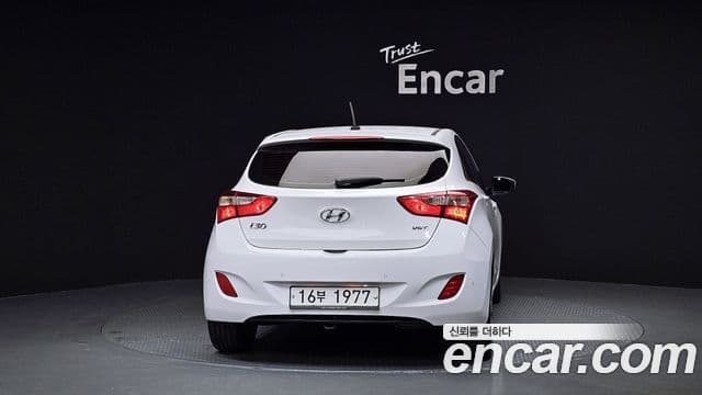 Hyundai i30(новый кузов / новое поколение) дизель 1.6 VGT Unique, 2013 4