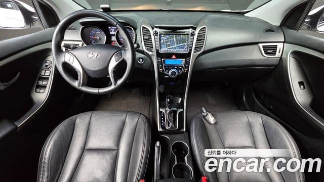 Hyundai i30(новый кузов / новое поколение) дизель 1.6 VGT Unique, 2013 7