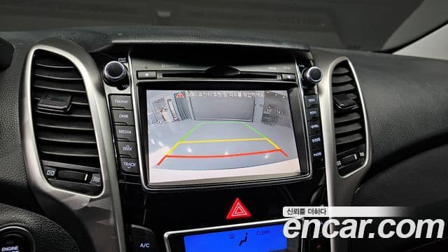 Hyundai i30(новый кузов / новое поколение) дизель 1.6 VGT Unique, 2013 15