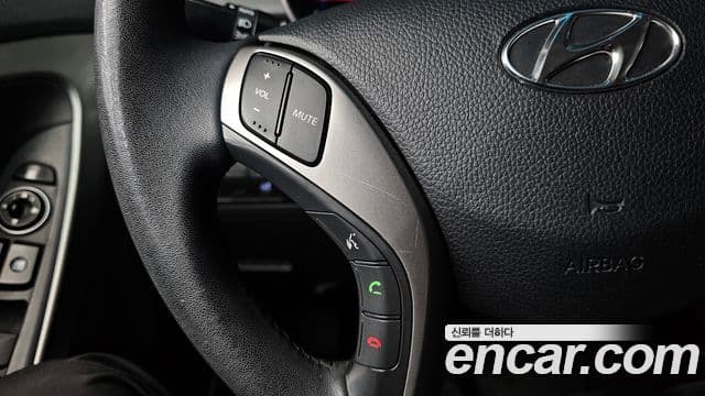 Hyundai i30(новый кузов / новое поколение) дизель 1.6 VGT Unique, 2013 19