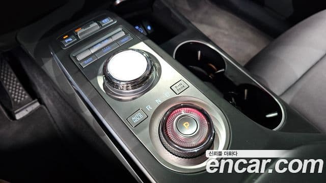 Genesis GV70, 2024 9