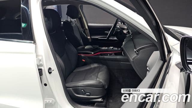 Genesis GV70, 2024 10