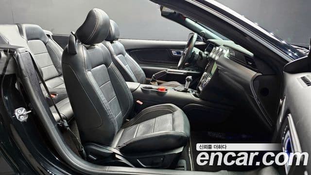 Ford Mustang кабриолет, 2021 10