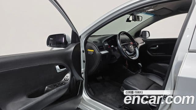 Kia All New Morning Deluxe Trendy, 2015 10