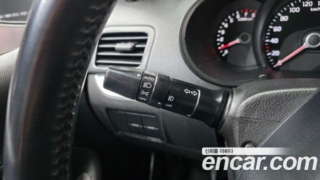 Kia All New Morning Deluxe Trendy, 2015 17