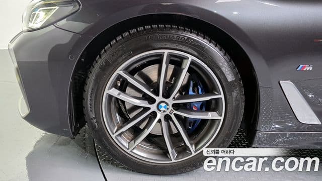BMW 5시리즈 (G30) 520i M Sport, 2023 все фото