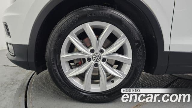 Volkswagen Tiguan 2세대 Premium, 2020 все фото