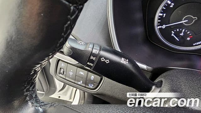 Hyundai Santa Fe TM Exclusive, 2020 18