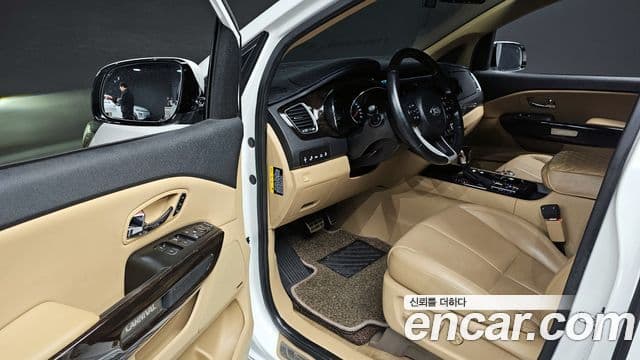 Kia The / новый New Carnival Special, 2019 11