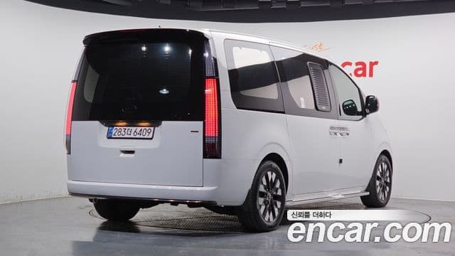 Hyundai Staria Inspiration, 2025 2