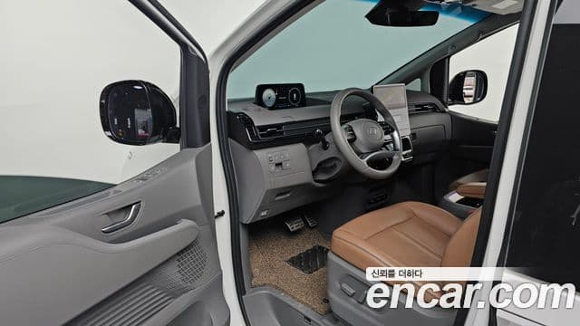 Hyundai Staria Inspiration, 2025 10