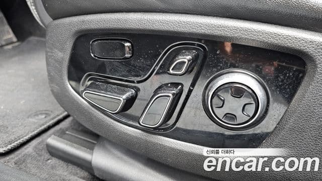 Genesis EQ900 Luxury, 2017 17