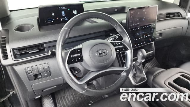 Hyundai Staria Modern, 2024 13