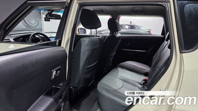 Kia Soul 1.6 Smart, 2011 12