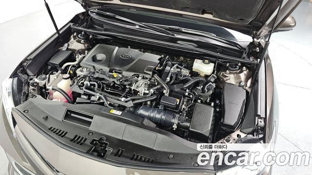 Toyota 캠리 (XV70) 2.5 XLE гибрид, 2020 6