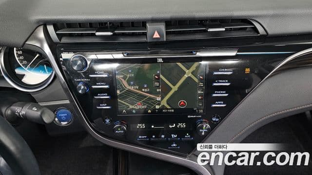 Toyota 캠리 (XV70) 2.5 XLE гибрид, 2020 18