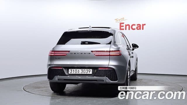 Genesis GV70, 2021 4