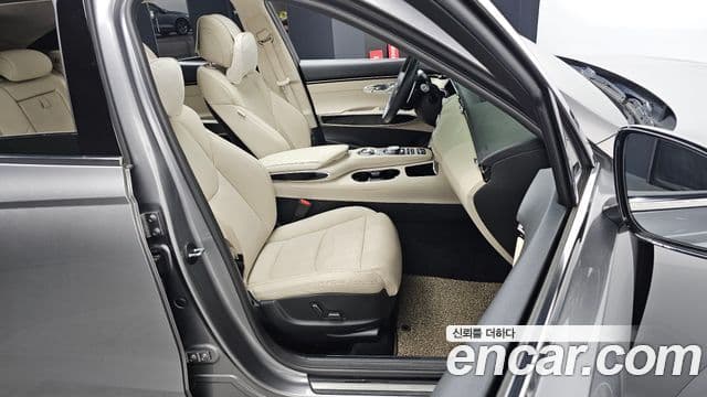 Genesis GV70, 2021 12