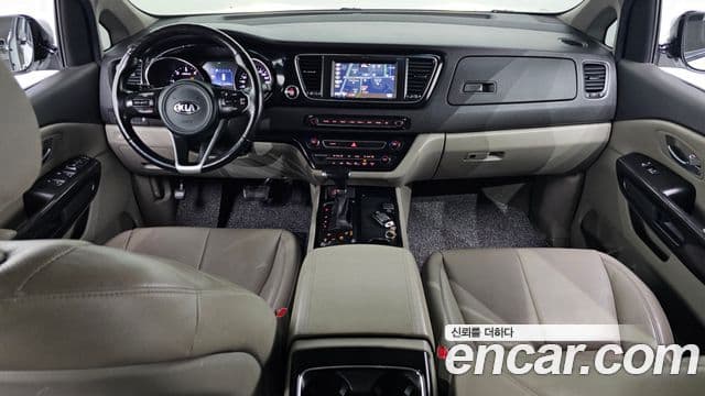 Kia All New Carnival VIP, 2017 7