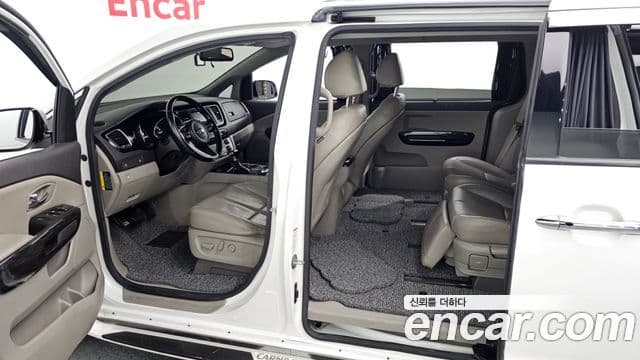 Kia All New Carnival VIP, 2017 10
