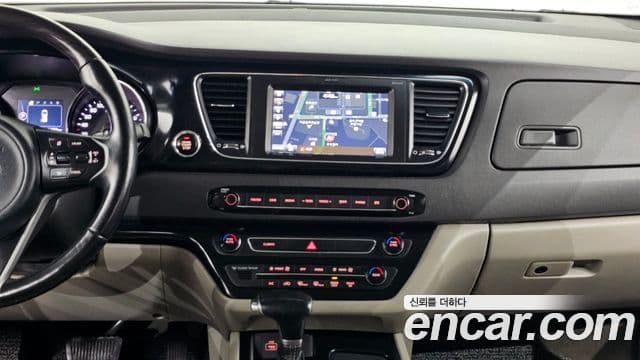 Kia All New Carnival VIP, 2017 14