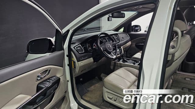 Kia All New Carnival President, 2016 11
