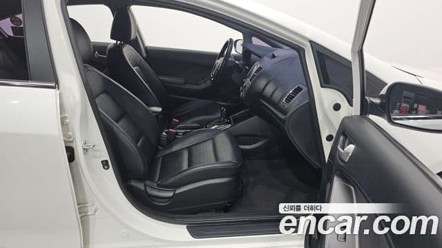 Kia The / новый New K3 Trendy, 2016 10