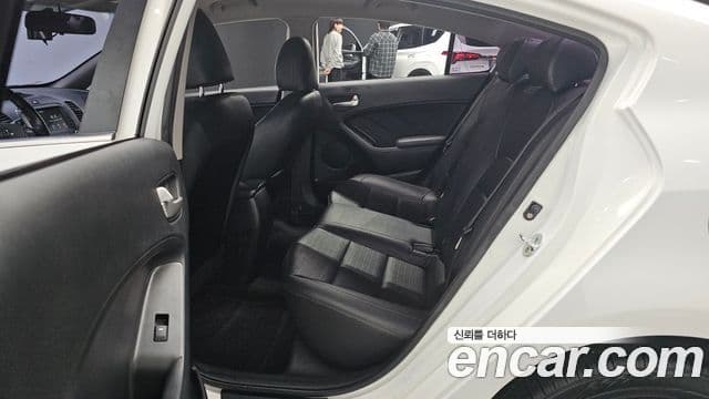 Kia The / новый New K3 Trendy, 2016 12