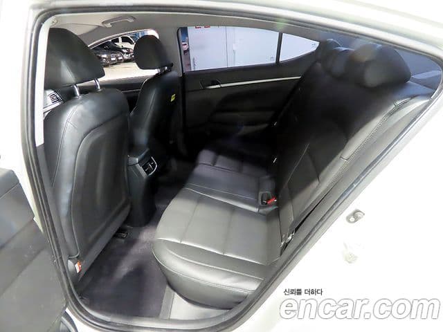 Hyundai Avante AD 1.6 GDI Smart, 2017 10